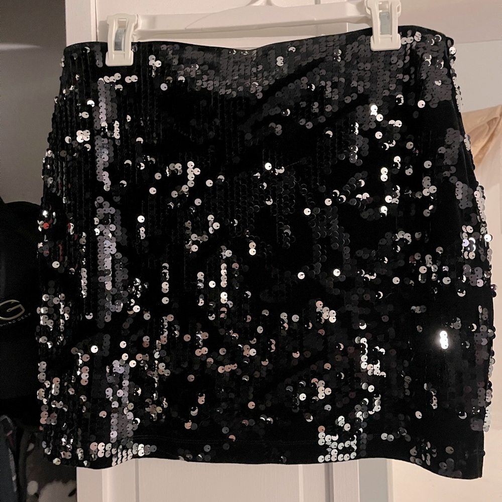 Express black velvet mini skirt